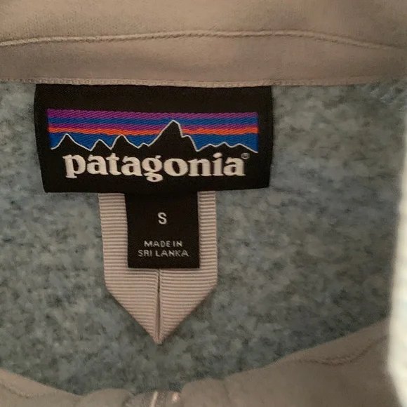 Patagonia Women's Light Gray Fleece Jacket - Picture 3 of 5